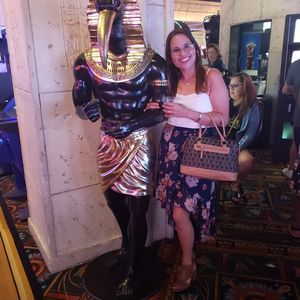 Meet your Posher, Amarilis